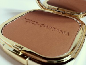 Dolce & Gabbana Beauty The Bronzer #40 Bronze review swatch 6