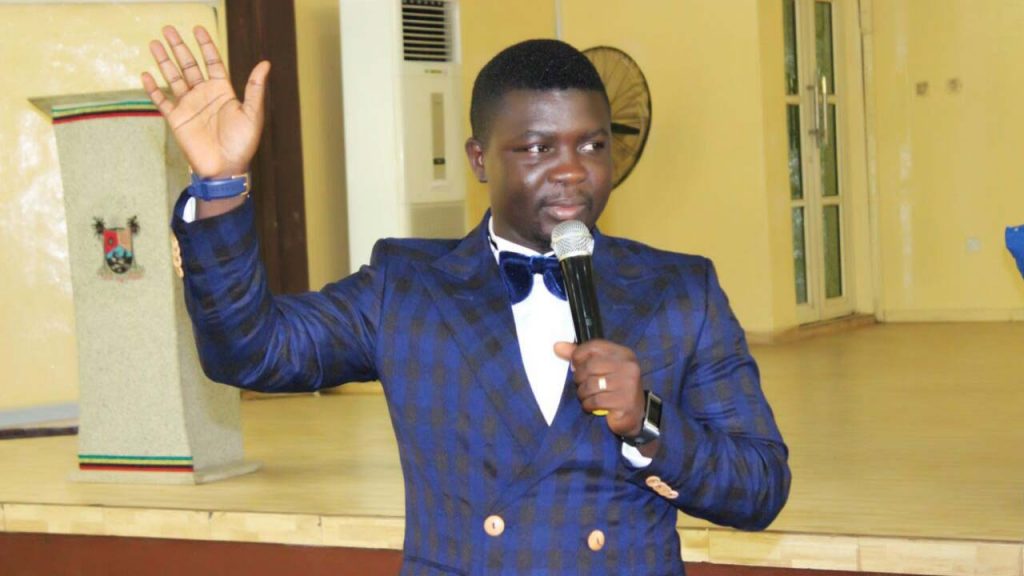 Comedian, Seyi Law mourns late aunt who died because of ‘lack of medical facilities’ Comedian, Seyi Law mourns late aunt who died because of 'lack of medical facilities'