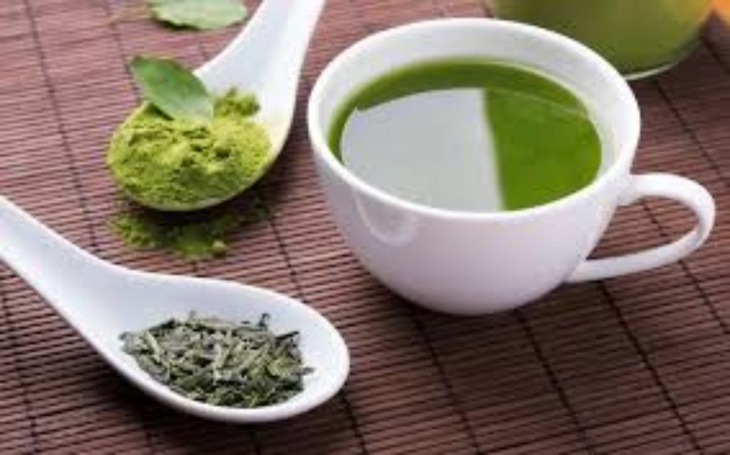 4 amazing benefits of green tea for your hair