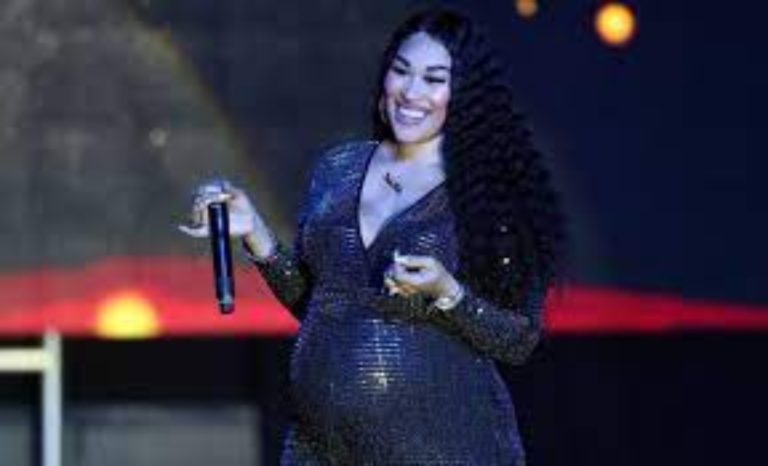 US Singer, Keke Wyatt to welcome 13th child at 39