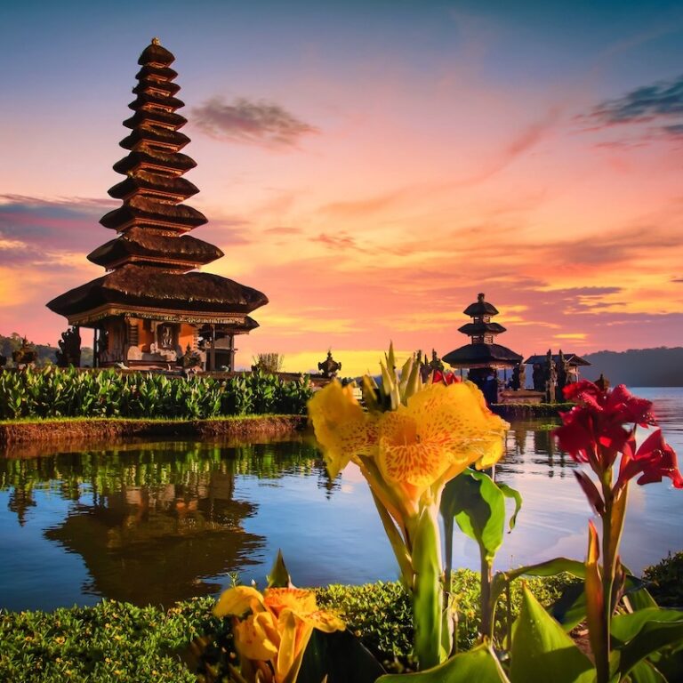 Top 5 global destinations for a romantic getaway