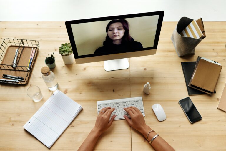 #MondayMotivation: 10 ways to make money online this year