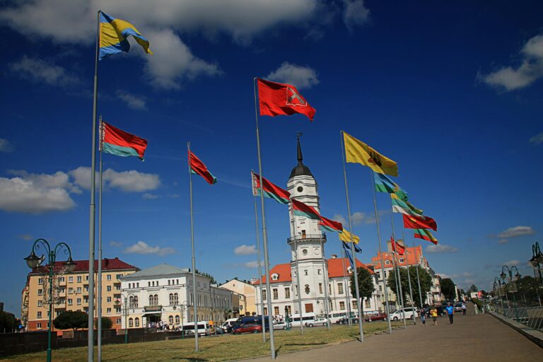 7 Countries with similar flags