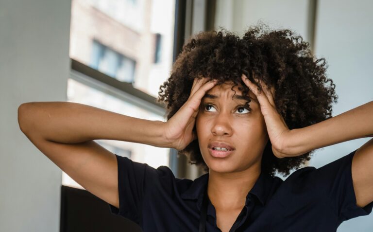 5 warning signs that your headache could be deadly